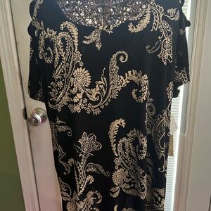 Diana Belle Black and Cream Paisley Top